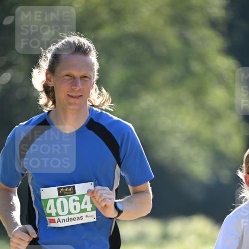 22.09.2024 - 32. Volkslauf durch das schöne Alstertal Dr. Thomas Lammeyer http://msf.ph/oto/7111323 22.09.2024 10:52:49 Laufen 4064 meine-sportfotos.de