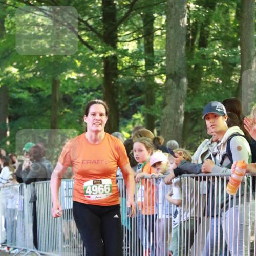 22.09.2024 - 32. Volkslauf durch das schöne Alstertal H.Heesch http://msf.ph/oto/7111480 22.09.2024 10:53:05 Ziel 4035, 4036, 4038, 4170, 4966 meine-sportfotos.de