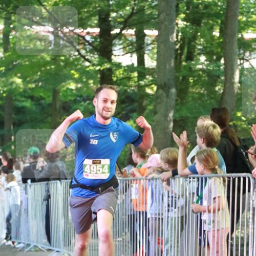 22.09.2024 - 32. Volkslauf durch das schöne Alstertal H.Heesch http://msf.ph/oto/7111554 22.09.2024 10:53:42 Ziel 4002, 4004, 4079, 4954 meine-sportfotos.de