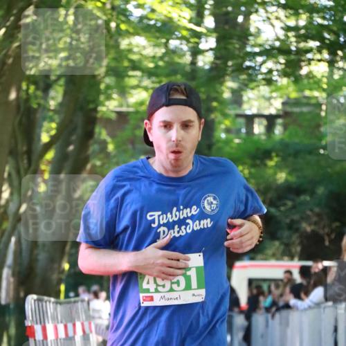 22.09.2024 - 32. Volkslauf durch das schöne Alstertal H.Heesch http://msf.ph/oto/7111859 22.09.2024 10:55:18 Ziel 4126, 4139, 4158, 4159, 4951 meine-sportfotos.de