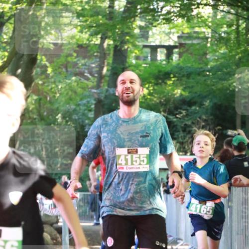 22.09.2024 - 32. Volkslauf durch das schöne Alstertal H.Heesch http://msf.ph/oto/7111971 22.09.2024 10:55:46 Ziel 4066, 4103, 4155, 4164, 4165 meine-sportfotos.de