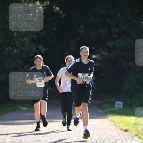 22.09.2024 - 32. Volkslauf durch das schöne Alstertal Dr. Thomas Lammeyer http://msf.ph/oto/7112003 22.09.2024 10:54:31 Laufen 4112, 4068, 40 meine-sportfotos.de