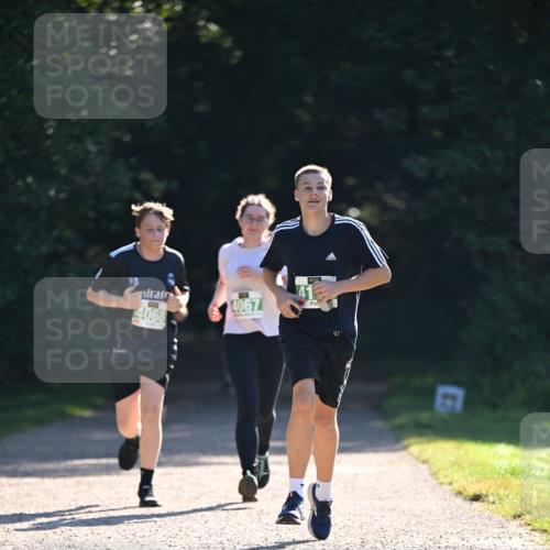 22.09.2024 - 32. Volkslauf durch das schöne Alstertal Dr. Thomas Lammeyer http://msf.ph/oto/7112009 22.09.2024 10:54:31 Laufen 4067, 4068 meine-sportfotos.de