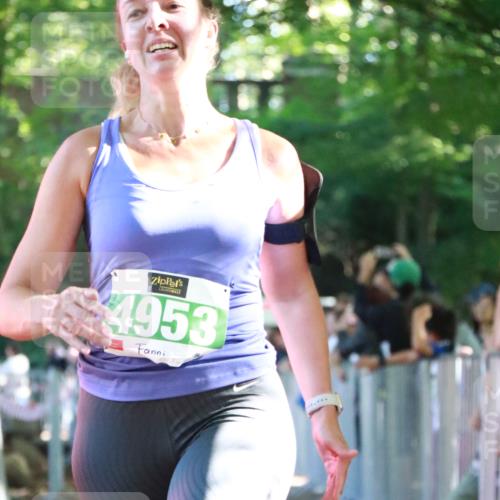 22.09.2024 - 32. Volkslauf durch das schöne Alstertal H.Heesch http://msf.ph/oto/7112076 22.09.2024 10:55:56 Ziel 4953 meine-sportfotos.de