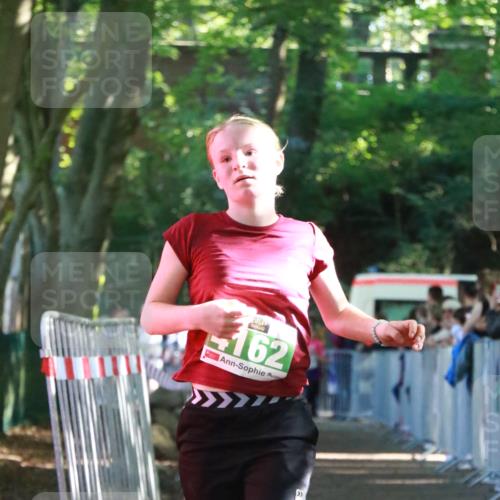 22.09.2024 - 32. Volkslauf durch das schöne Alstertal H.Heesch http://msf.ph/oto/7112167 22.09.2024 10:56:27 Ziel 4065, 4162, 4960 meine-sportfotos.de