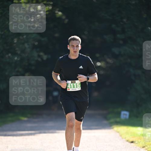 22.09.2024 - 32. Volkslauf durch das schöne Alstertal Dr. Thomas Lammeyer http://msf.ph/oto/7112195 22.09.2024 10:54:45 Laufen 4115 meine-sportfotos.de