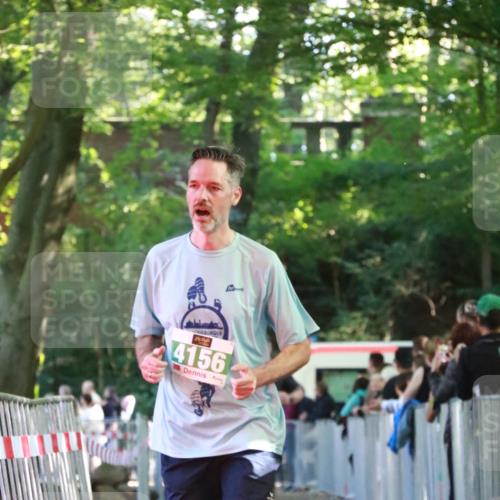 22.09.2024 - 32. Volkslauf durch das schöne Alstertal H.Heesch http://msf.ph/oto/7112490 22.09.2024 10:56:56 Ziel 4101, 4107, 4127, 4156 meine-sportfotos.de