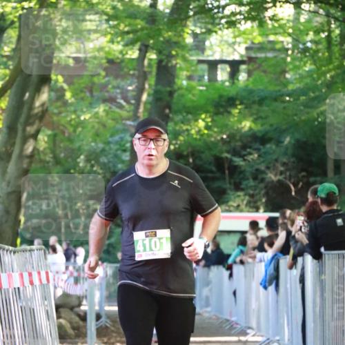 22.09.2024 - 32. Volkslauf durch das schöne Alstertal H.Heesch http://msf.ph/oto/7112520 22.09.2024 10:56:59 Ziel 4049, 4101, 4107, 4127, 4156 meine-sportfotos.de