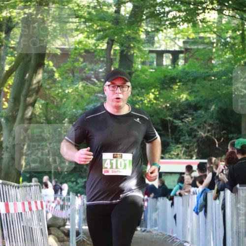 22.09.2024 - 32. Volkslauf durch das schöne Alstertal H.Heesch http://msf.ph/oto/7112530 22.09.2024 10:56:59 Ziel 4049, 4101, 4107, 4127, 4156 meine-sportfotos.de