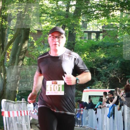 22.09.2024 - 32. Volkslauf durch das schöne Alstertal H.Heesch http://msf.ph/oto/7112553 22.09.2024 10:57:00 Ziel 4049, 4101, 4127, 4156 meine-sportfotos.de