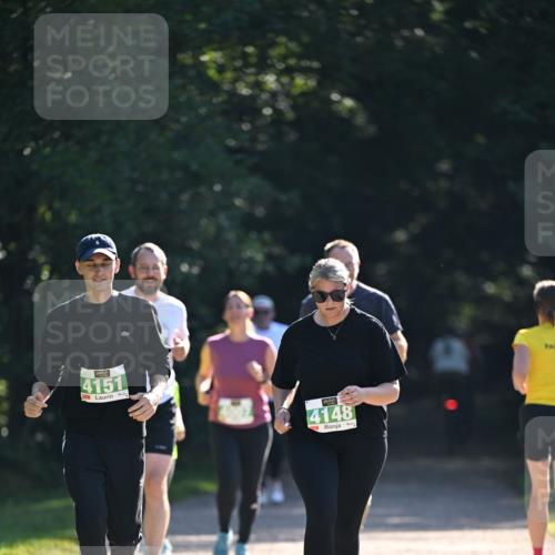 22.09.2024 - 32. Volkslauf durch das schöne Alstertal Dr. Thomas Lammeyer http://msf.ph/oto/7112914 22.09.2024 10:56:54 Laufen 4151, 4148 meine-sportfotos.de