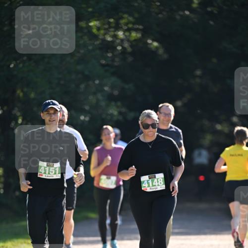 22.09.2024 - 32. Volkslauf durch das schöne Alstertal Dr. Thomas Lammeyer http://msf.ph/oto/7112923 22.09.2024 10:56:54 Laufen 4151, 4148 meine-sportfotos.de