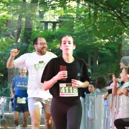 22.09.2024 - 32. Volkslauf durch das schöne Alstertal H.Heesch http://msf.ph/oto/7112932 22.09.2024 10:57:55 Ziel 4055, 4056, 4118, 4140, 4957, 4969 meine-sportfotos.de