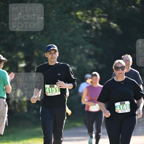 22.09.2024 - 32. Volkslauf durch das schöne Alstertal Dr. Thomas Lammeyer http://msf.ph/oto/7112933 22.09.2024 10:56:55 Laufen 4151, 4148 meine-sportfotos.de