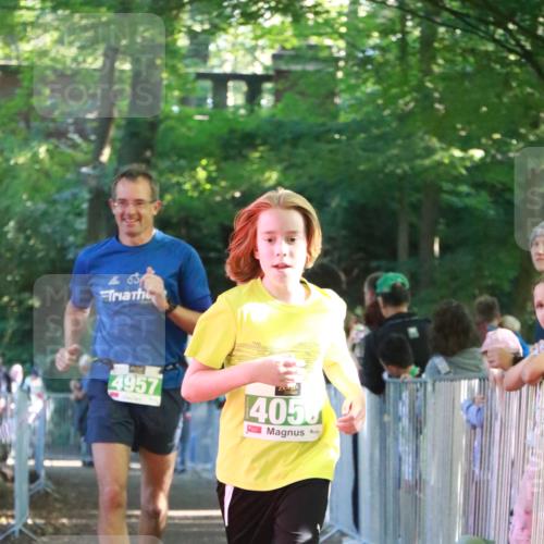 22.09.2024 - 32. Volkslauf durch das schöne Alstertal H.Heesch http://msf.ph/oto/7112965 22.09.2024 10:57:56 Ziel 4055, 4056, 4118, 4140, 4957, 4969 meine-sportfotos.de