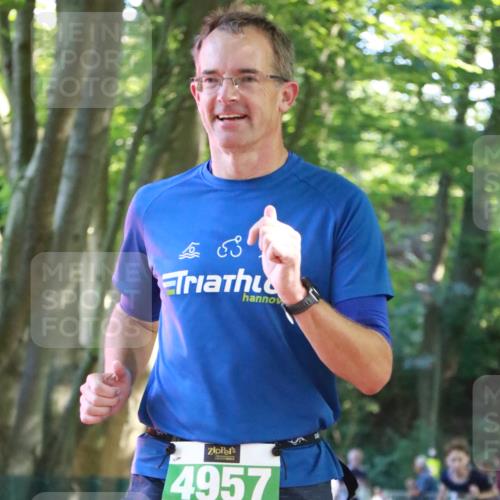 22.09.2024 - 32. Volkslauf durch das schöne Alstertal H.Heesch http://msf.ph/oto/7113011 22.09.2024 10:57:58 Ziel 4055, 4056, 4118, 4140, 4957, 4969 meine-sportfotos.de