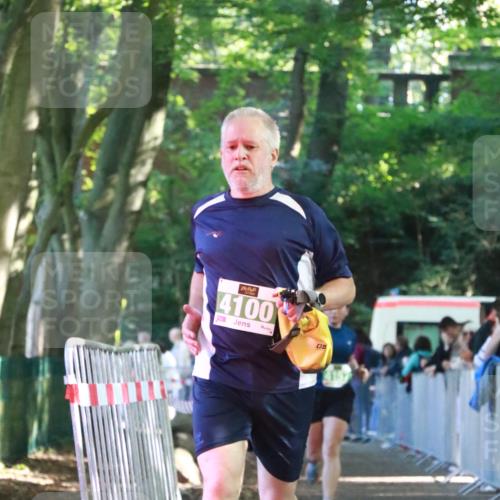 22.09.2024 - 32. Volkslauf durch das schöne Alstertal H.Heesch http://msf.ph/oto/7113052 22.09.2024 10:58:06 Ziel 4055, 4100, 4157 meine-sportfotos.de