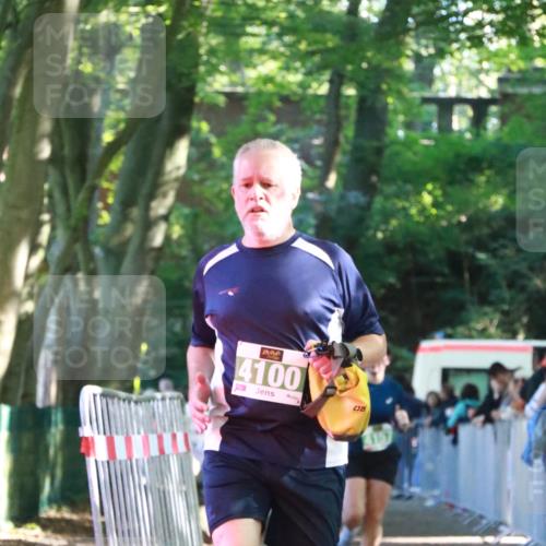 22.09.2024 - 32. Volkslauf durch das schöne Alstertal H.Heesch http://msf.ph/oto/7113057 22.09.2024 10:58:06 Ziel 4055, 4100, 4157 meine-sportfotos.de