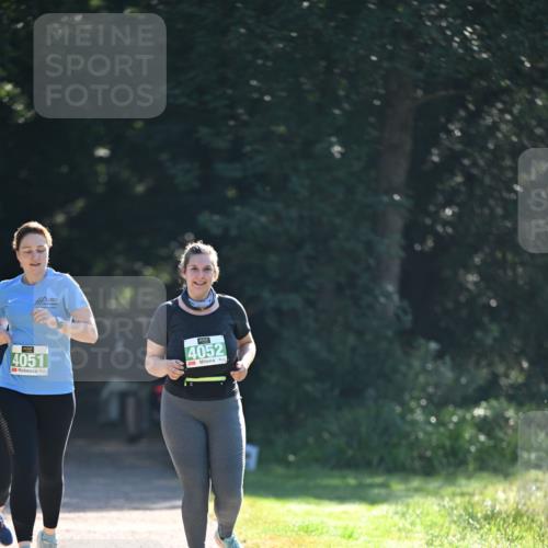 22.09.2024 - 32. Volkslauf durch das schöne Alstertal Dr. Thomas Lammeyer http://msf.ph/oto/7113171 22.09.2024 10:58:24 Laufen 4051, 4052 meine-sportfotos.de