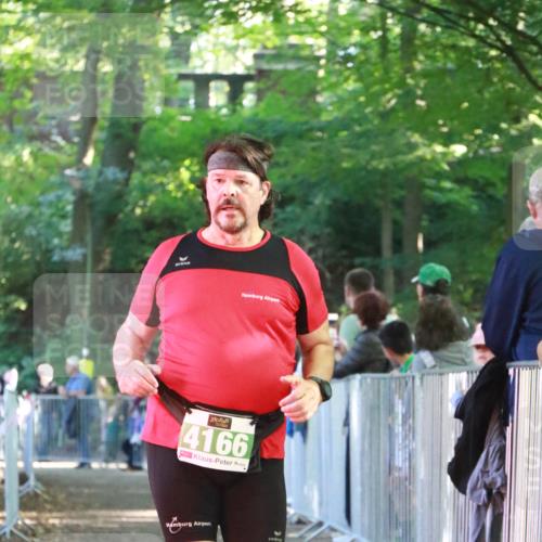 22.09.2024 - 32. Volkslauf durch das schöne Alstertal H.Heesch http://msf.ph/oto/7113196 22.09.2024 10:58:30 Ziel 4166 meine-sportfotos.de