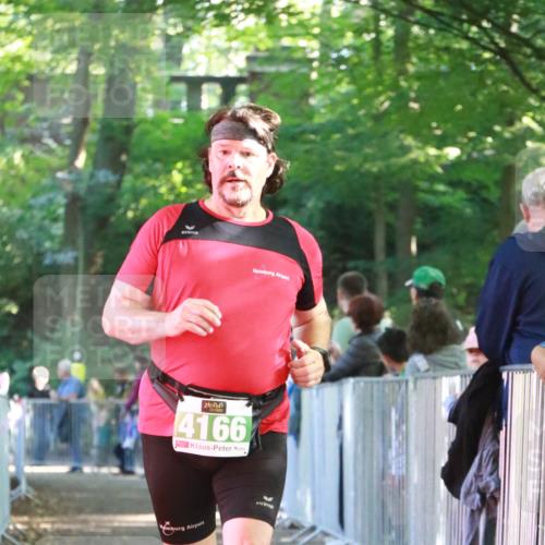 22.09.2024 - 32. Volkslauf durch das schöne Alstertal H.Heesch http://msf.ph/oto/7113202 22.09.2024 10:58:30 Ziel 4166 meine-sportfotos.de