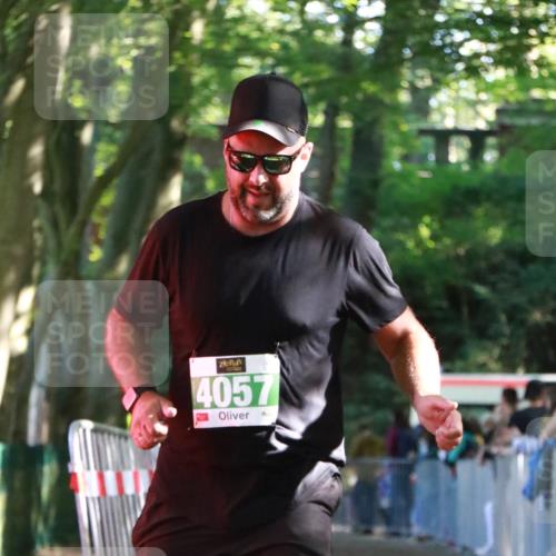22.09.2024 - 32. Volkslauf durch das schöne Alstertal H.Heesch http://msf.ph/oto/7113398 22.09.2024 10:59:19 Ziel 4057 meine-sportfotos.de