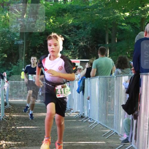 22.09.2024 - 32. Volkslauf durch das schöne Alstertal H.Heesch http://msf.ph/oto/7113418 22.09.2024 10:59:30 Ziel 4112, 4167 meine-sportfotos.de