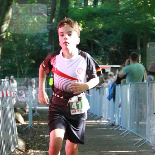 22.09.2024 - 32. Volkslauf durch das schöne Alstertal H.Heesch http://msf.ph/oto/7113444 22.09.2024 10:59:31 Ziel 4112, 4167 meine-sportfotos.de