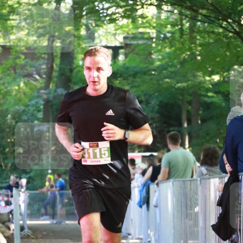 22.09.2024 - 32. Volkslauf durch das schöne Alstertal H.Heesch http://msf.ph/oto/7113598 22.09.2024 10:59:56 Ziel 4014, 4115 meine-sportfotos.de