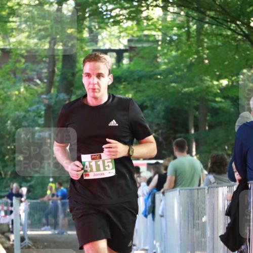 22.09.2024 - 32. Volkslauf durch das schöne Alstertal H.Heesch http://msf.ph/oto/7113604 22.09.2024 10:59:56 Ziel 4014, 4115 meine-sportfotos.de