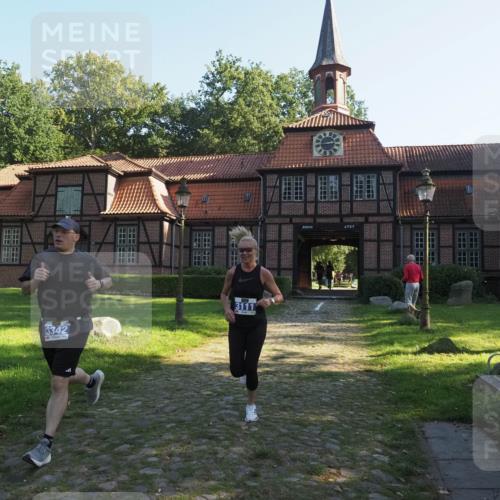 22.09.2024 - 32. Volkslauf durch das schöne Alstertal Miley Keyser http://msf.ph/oto/7134448 22.09.2024 11:00:13 Laufen 3342, 3111, 3757 meine-sportfotos.de