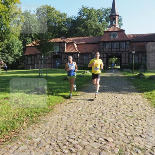 22.09.2024 - 32. Volkslauf durch das schöne Alstertal Miley Keyser http://msf.ph/oto/7134700 22.09.2024 10:57:08 Laufen 3330, 3341 meine-sportfotos.de