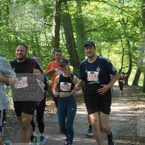 22.09.2024 - 32. Volkslauf durch das schöne Alstertal Miley Keyser http://msf.ph/oto/7135432 22.09.2024 10:47:32 Laufen 2043, 262, 225, 2554, 2553 meine-sportfotos.de
