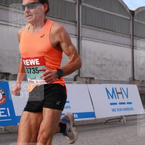 03.10.2024 - Köhlbrandbrückenlauf H.Heesch http://msf.ph/oto/7137807 03.10.2024 09:39:49 Ziel 3735 meine-sportfotos.de