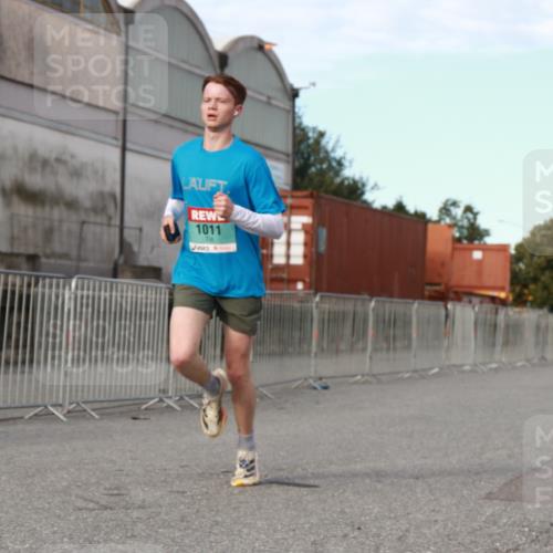 03.10.2024 - Köhlbrandbrückenlauf H.Heesch http://msf.ph/oto/7137850 03.10.2024 09:44:51 Ziel 1011, 1099 meine-sportfotos.de