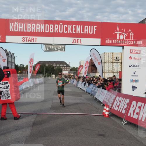 03.10.2024 - Köhlbrandbrückenlauf KatJ http://msf.ph/oto/7137886 03.10.2024 09:44:15 Ziel 1038 meine-sportfotos.de