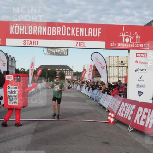 03.10.2024 - Köhlbrandbrückenlauf KatJ http://msf.ph/oto/7137905 03.10.2024 09:44:15 Ziel 1038 meine-sportfotos.de