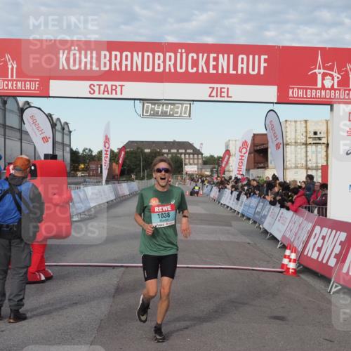 03.10.2024 - Köhlbrandbrückenlauf KatJ http://msf.ph/oto/7137934 03.10.2024 09:44:17 Ziel 1038 meine-sportfotos.de