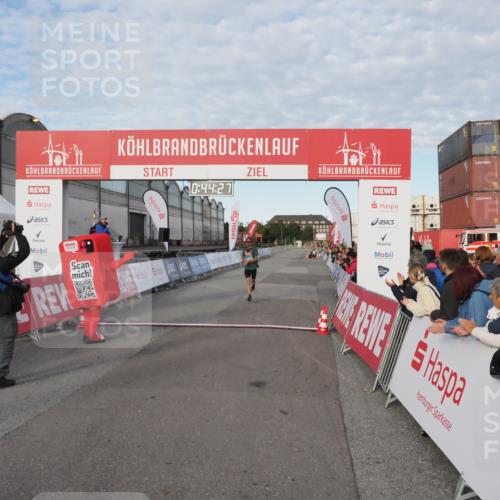 03.10.2024 - Köhlbrandbrückenlauf MichiJ http://msf.ph/oto/7138037 03.10.2024 09:44:14 Ziel 1038 meine-sportfotos.de