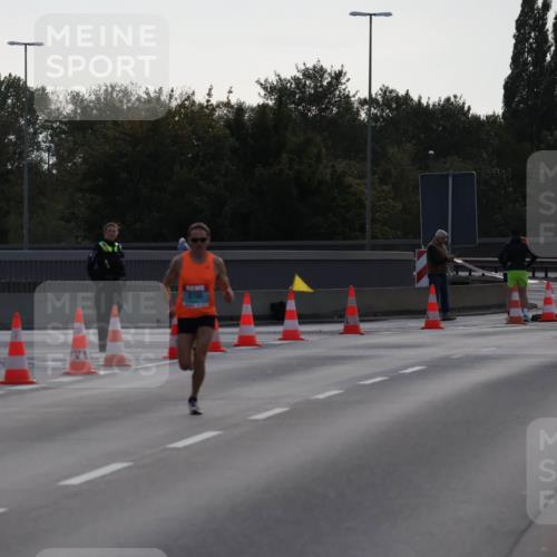 03.10.2024 - Köhlbrandbrückenlauf Luisa Fischer http://msf.ph/oto/7138069 03.10.2024 09:08:21 Position 3 3735 meine-sportfotos.de