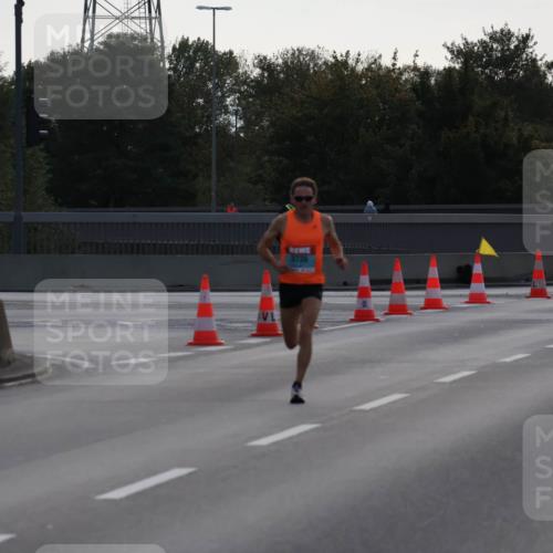 03.10.2024 - Köhlbrandbrückenlauf Luisa Fischer http://msf.ph/oto/7138073 03.10.2024 09:08:22 Position 3 3735 meine-sportfotos.de