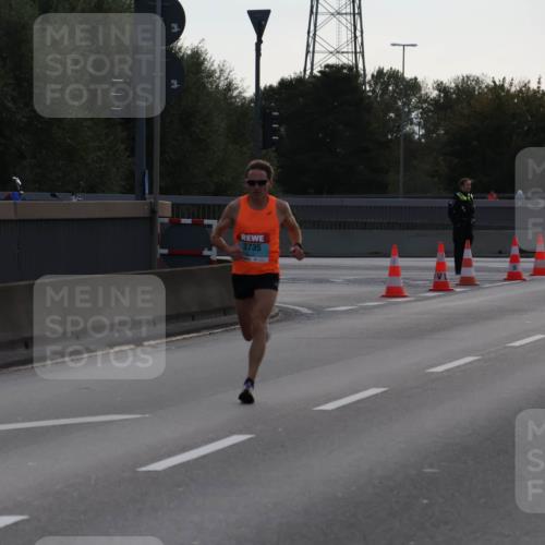 03.10.2024 - Köhlbrandbrückenlauf Luisa Fischer http://msf.ph/oto/7138081 03.10.2024 09:08:25 Position 3 3735 meine-sportfotos.de