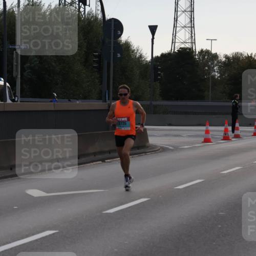 03.10.2024 - Köhlbrandbrückenlauf Luisa Fischer http://msf.ph/oto/7138087 03.10.2024 09:08:25 Position 3 3735 meine-sportfotos.de
