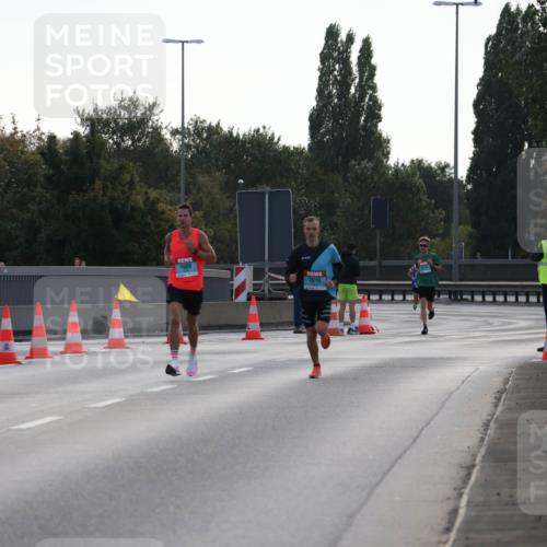 03.10.2024 - Köhlbrandbrückenlauf Luisa Fischer http://msf.ph/oto/7138109 03.10.2024 09:08:59 Position 3 1006, 1010 meine-sportfotos.de