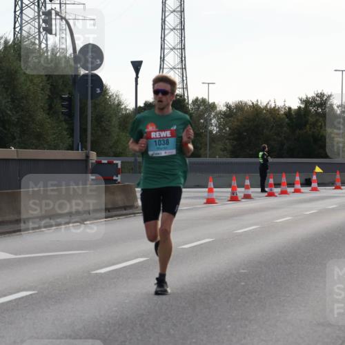 03.10.2024 - Köhlbrandbrückenlauf Luisa Fischer http://msf.ph/oto/7138130 03.10.2024 09:09:18 Position 3 1038 meine-sportfotos.de