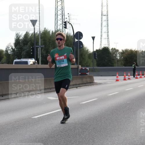 03.10.2024 - Köhlbrandbrückenlauf Luisa Fischer http://msf.ph/oto/7138132 03.10.2024 09:09:19 Position 3 1038 meine-sportfotos.de