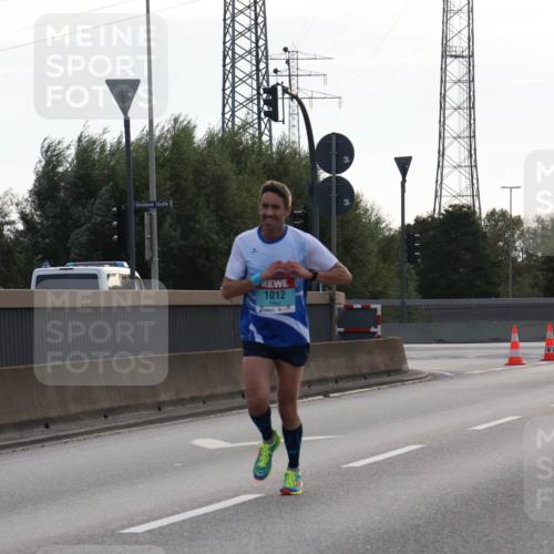 03.10.2024 - Köhlbrandbrückenlauf Luisa Fischer http://msf.ph/oto/7138142 03.10.2024 09:09:30 Position 3 1012 meine-sportfotos.de