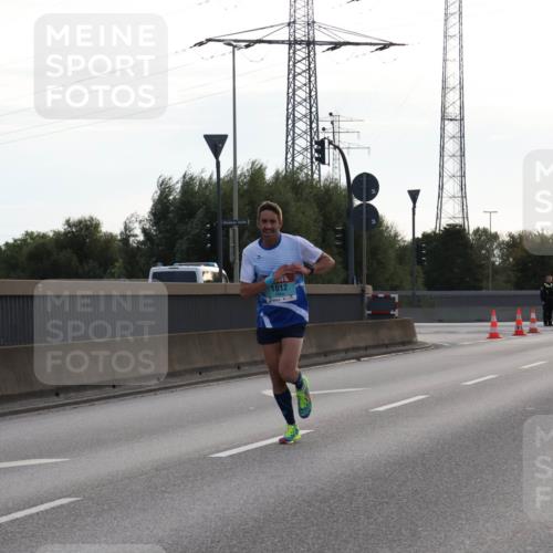 03.10.2024 - Köhlbrandbrückenlauf Luisa Fischer http://msf.ph/oto/7138144 03.10.2024 09:09:30 Position 3 1012 meine-sportfotos.de