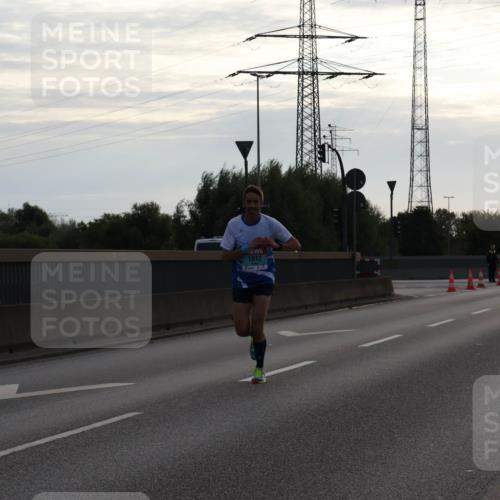 03.10.2024 - Köhlbrandbrückenlauf Luisa Fischer http://msf.ph/oto/7138146 03.10.2024 09:09:30 Position 3 1012 meine-sportfotos.de