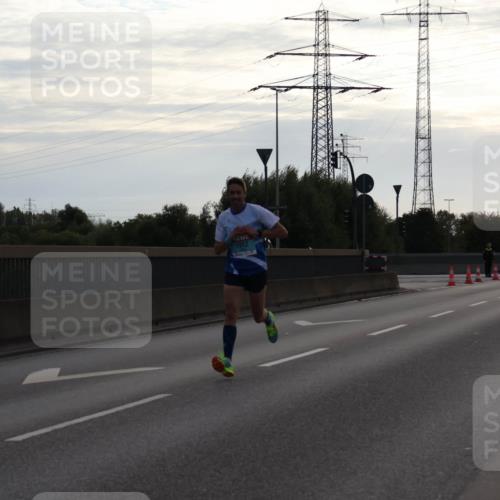 03.10.2024 - Köhlbrandbrückenlauf Luisa Fischer http://msf.ph/oto/7138148 03.10.2024 09:09:30 Position 3 1012 meine-sportfotos.de